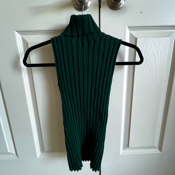 Green Ribbed Sleeveless Turtleneck Top - Picture 1 of 3